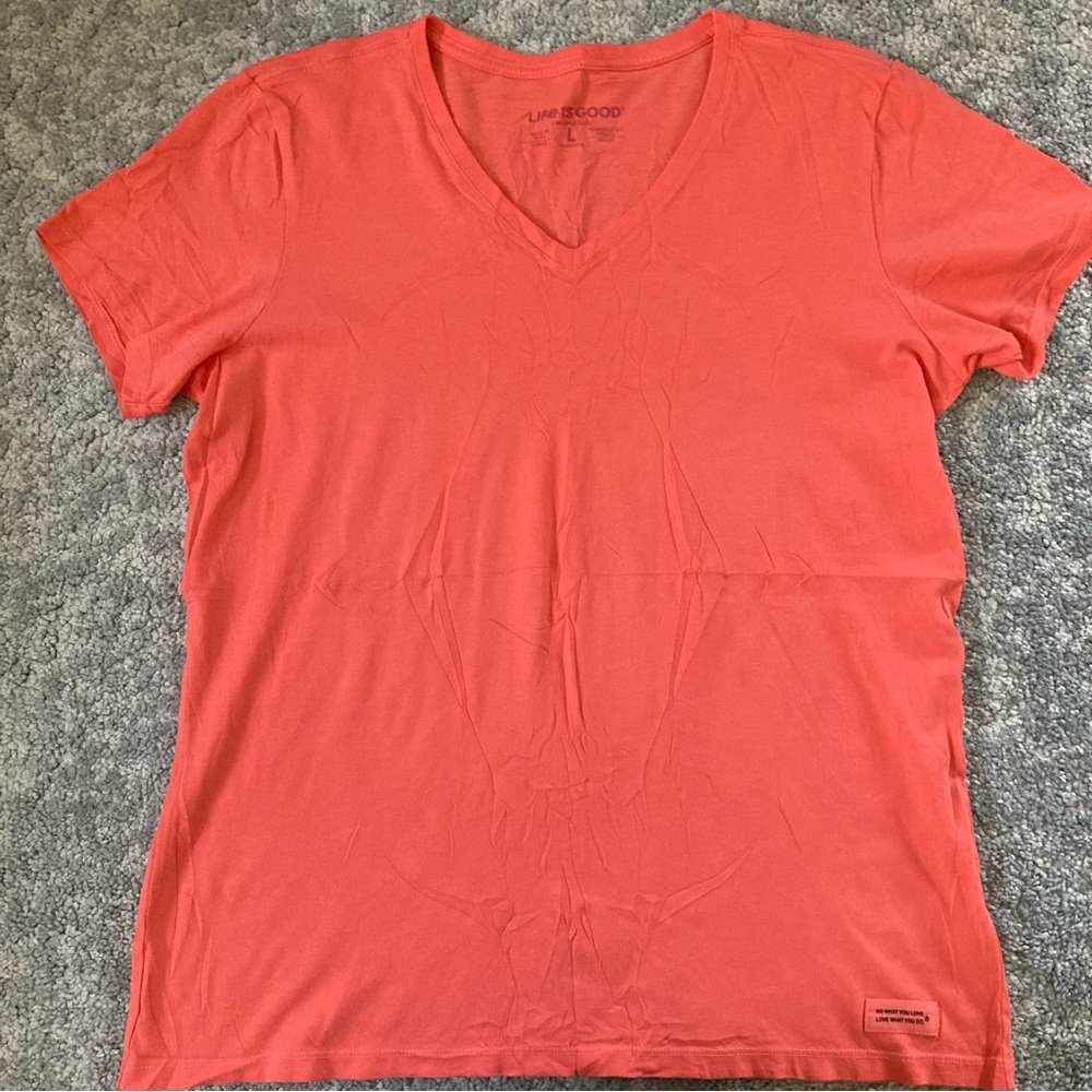 Life is Good Women's Coral V-Neck T-Shirt size L 100% cotton